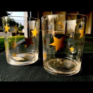 Vintage star celebratory plastic glasses.